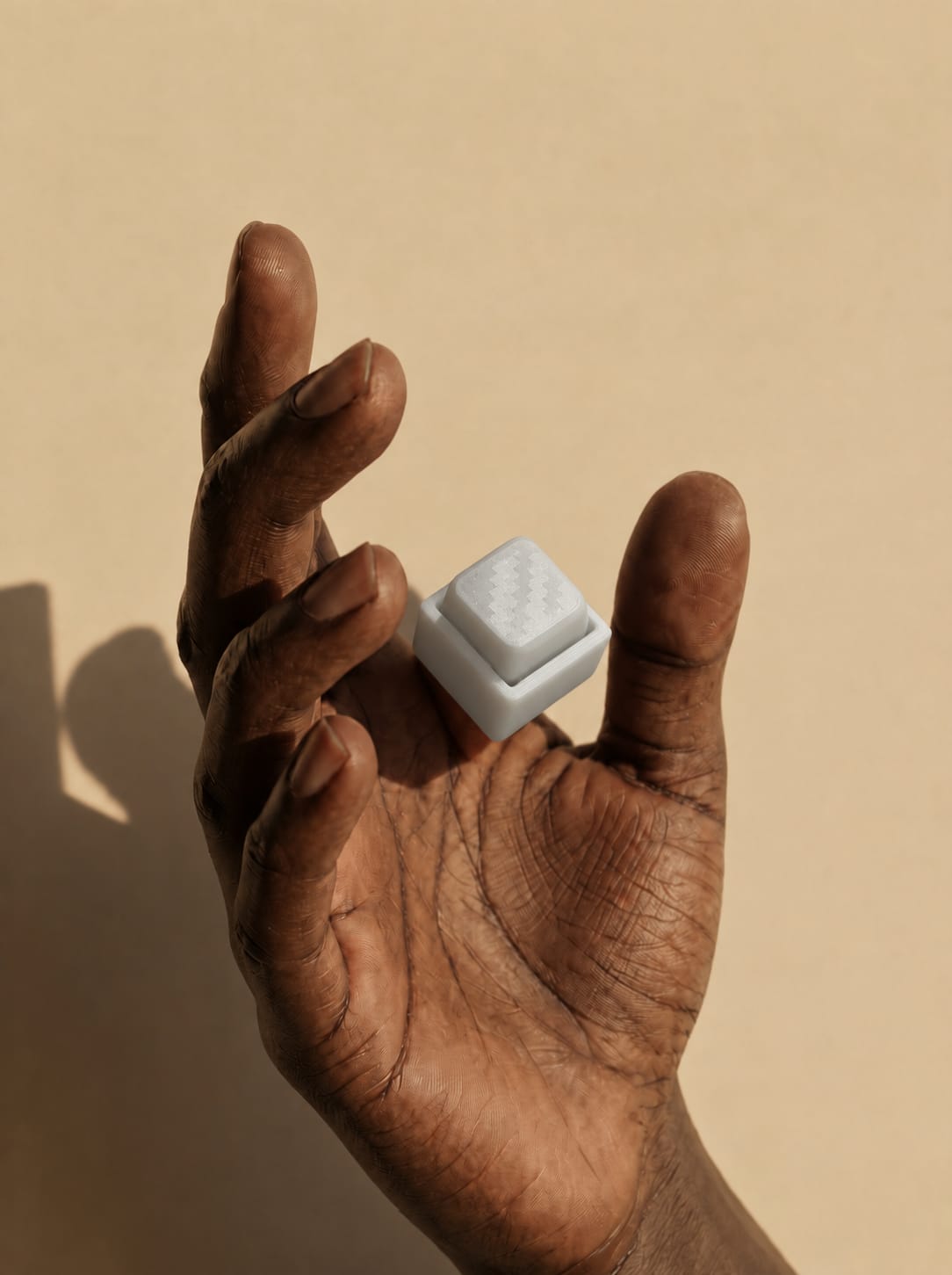 Yang fidget toy V1 — angle 2