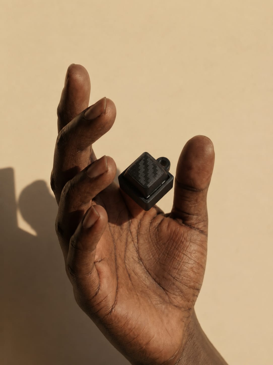 Yen fidget toy V1 — angle 2